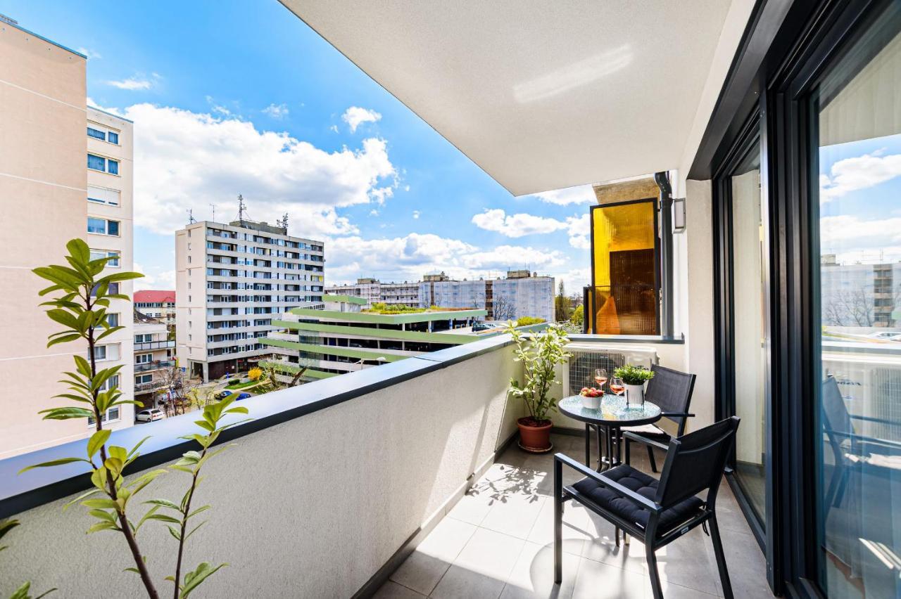 Teleki40 Apartman Gyor Central, Free Parking, Terrace Buitenkant foto