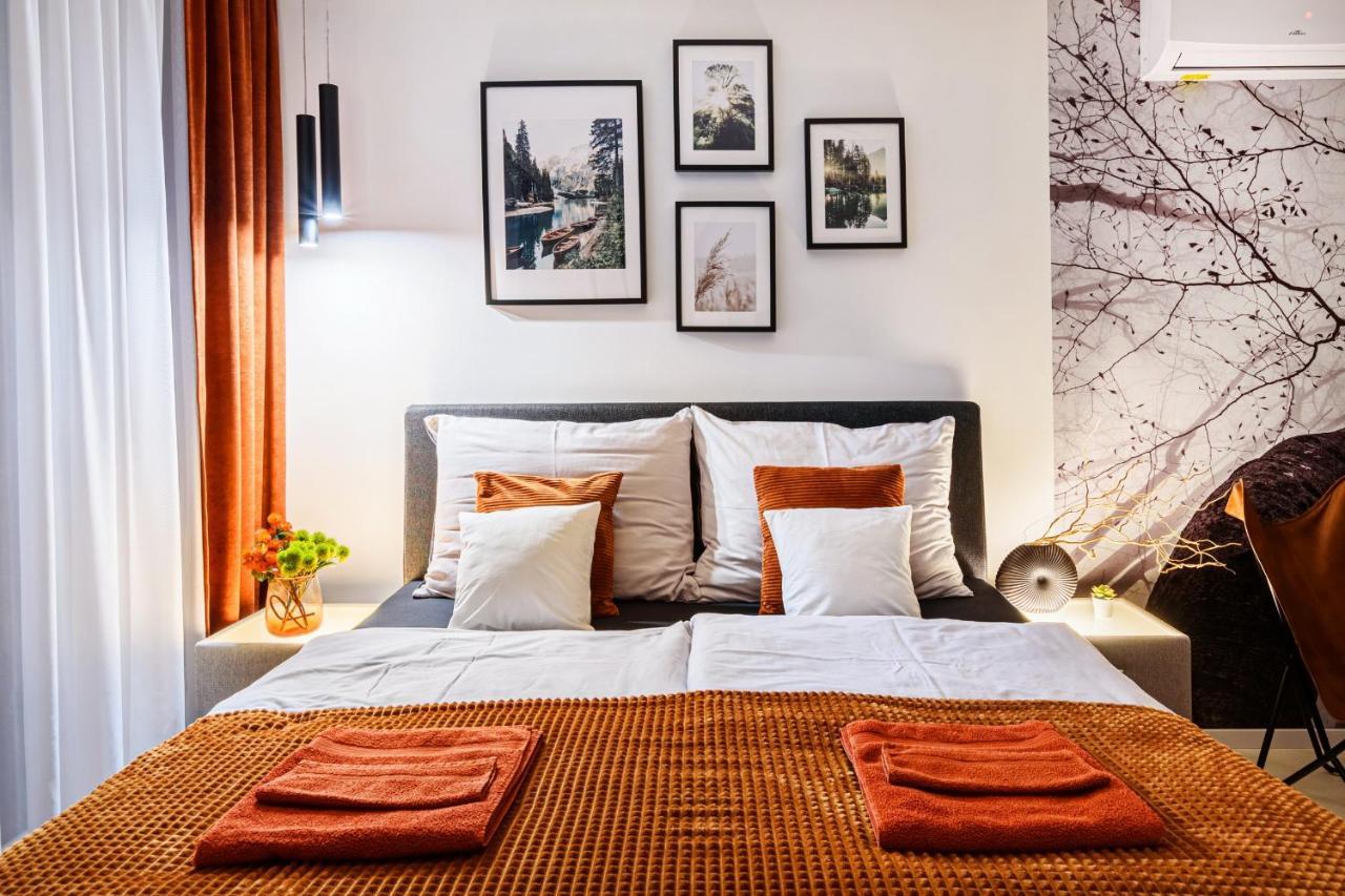Teleki40 Apartman Gyor Central, Free Parking, Terrace Buitenkant foto